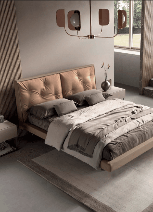 Camera matrimoniale letto imbottito beige capitonné — NottiAmo Piacenza